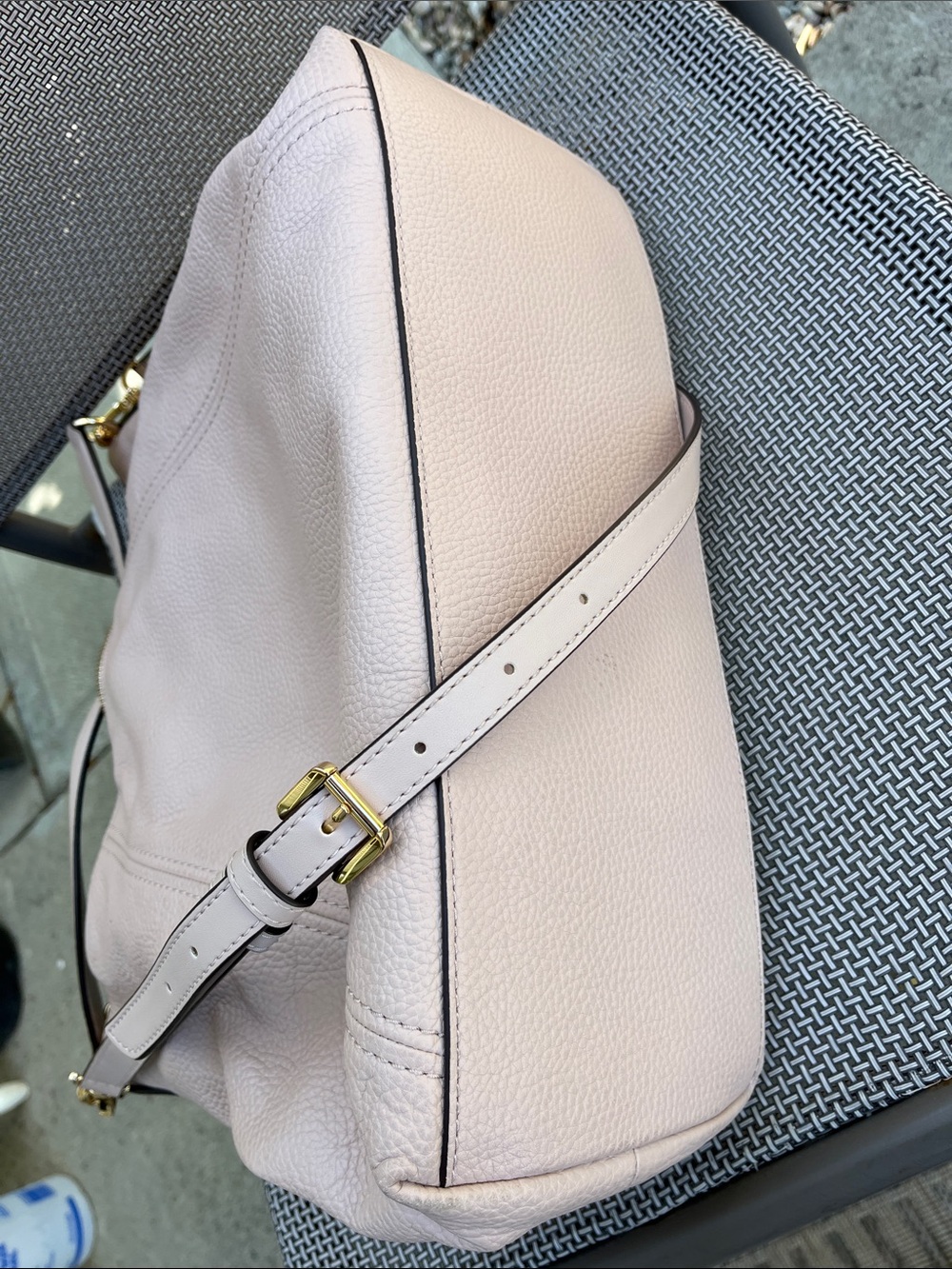 Michael Kors Pebbled Leather Casual Hobo Shoulder Bag in Pale Pink - Picture 9 of 16